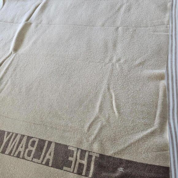 The Albany Denver Antique Wool Pendleton Hotel Blanket - Picture 9 of 12